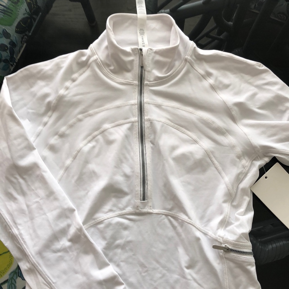 Lululemon Front of the Pack 1/2 Zip, size 6